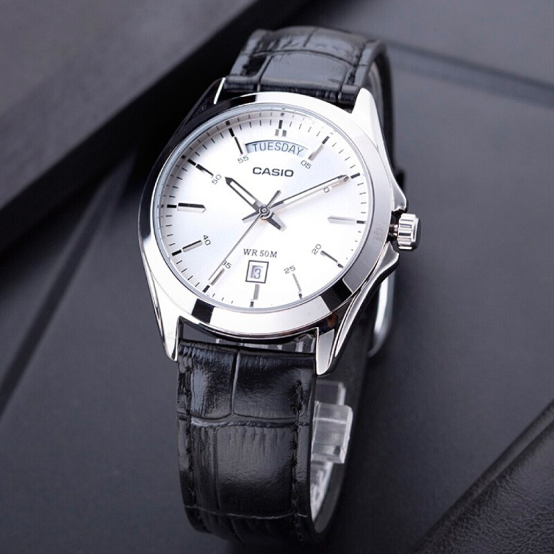 Casio Standard นาฬิกาข้อมือผู้ชาย สีเงิน สายหนัง รุ่น MTP-1370 MTP-1370L MTP-1370L-1A MTP-1370L-7A