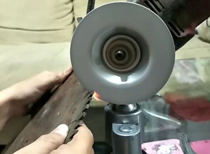 DG04 ใบเจียรเพชรหยาบ เบอ 80 ขนาด 4 นิว้ รูเพลา 16 มิล ใส่กับลูกหมู หรือหินเจียรได้เลย