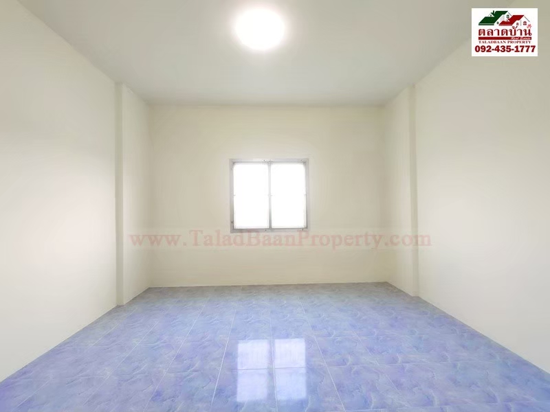 ทาวน์เฮ้าส์ 3 ชั้น ม.สุภาวัลย์ ซ.หทัยราษฎร์ 6 รามอินทรา คลองสามวา กรุงเทพฯ บ้านสวย พร้อมอยู่ ทำเลต้นโครงการ