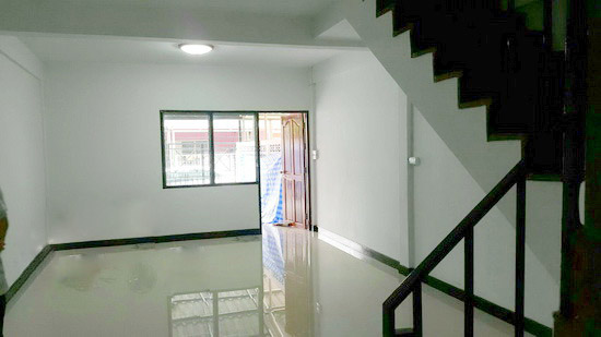 ทาวน์เฮ้าส์ 2 ชั้น บางใหญ่ ม.ร่มเกล้า 2 ถ.จันทร์ทองเอี่ยม บางบัวทอง ถ.รัตนาธิเบศร์ บางรักพัฒนา นนทบุรี