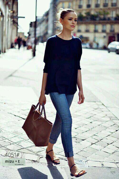 เสื้อยืดคอกลม ทรงboy แขนสามส่วน ผ้านุ่มเนื้อดี ทรงสวยเหมือนนางแบบใส่