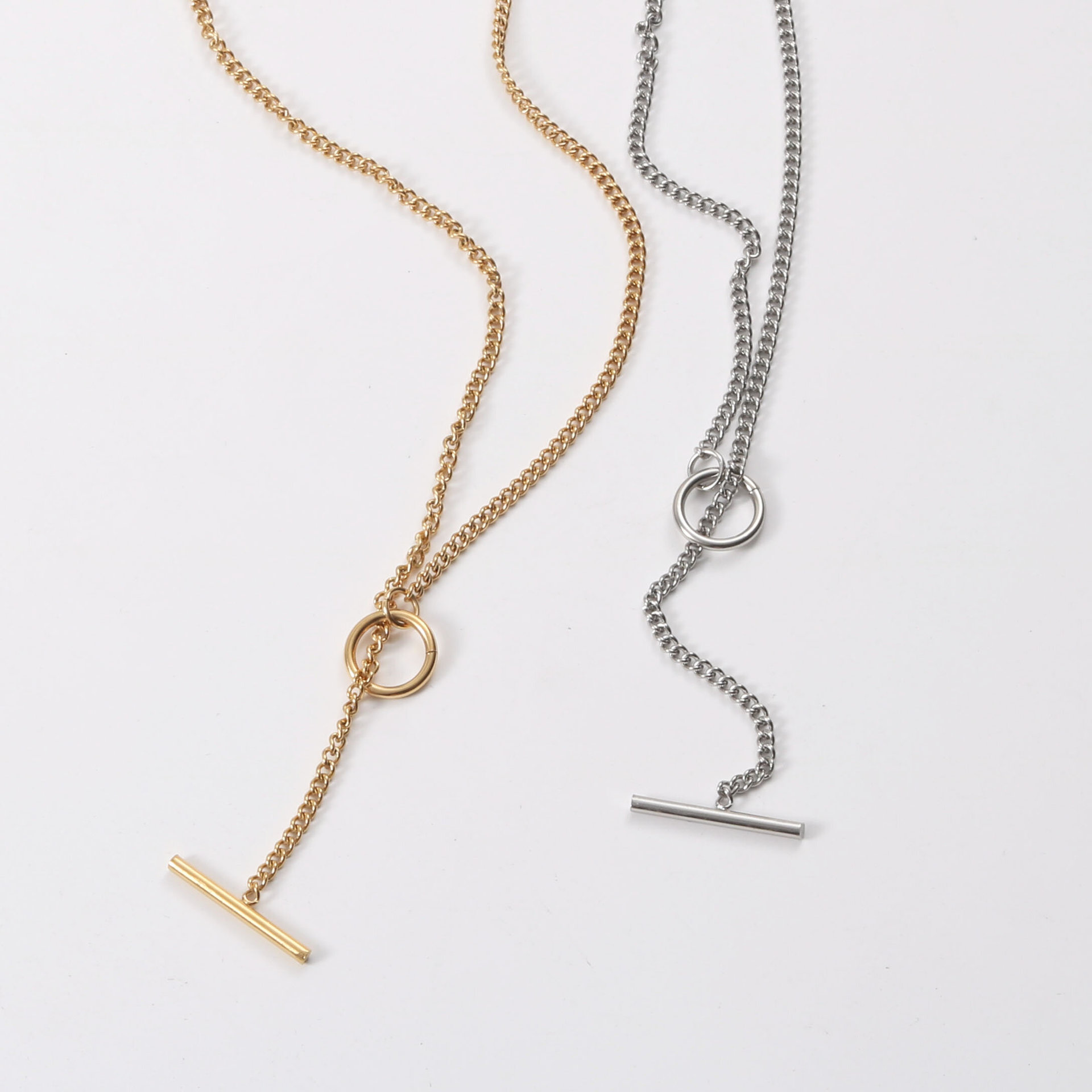 “เช็คสินค้าทัก line ก่อนโอนนะคะ” สร้อยคอสำหรับผิวแพ้ง่าย (พร้อมส่งสีทอง) Ones I_NT352C