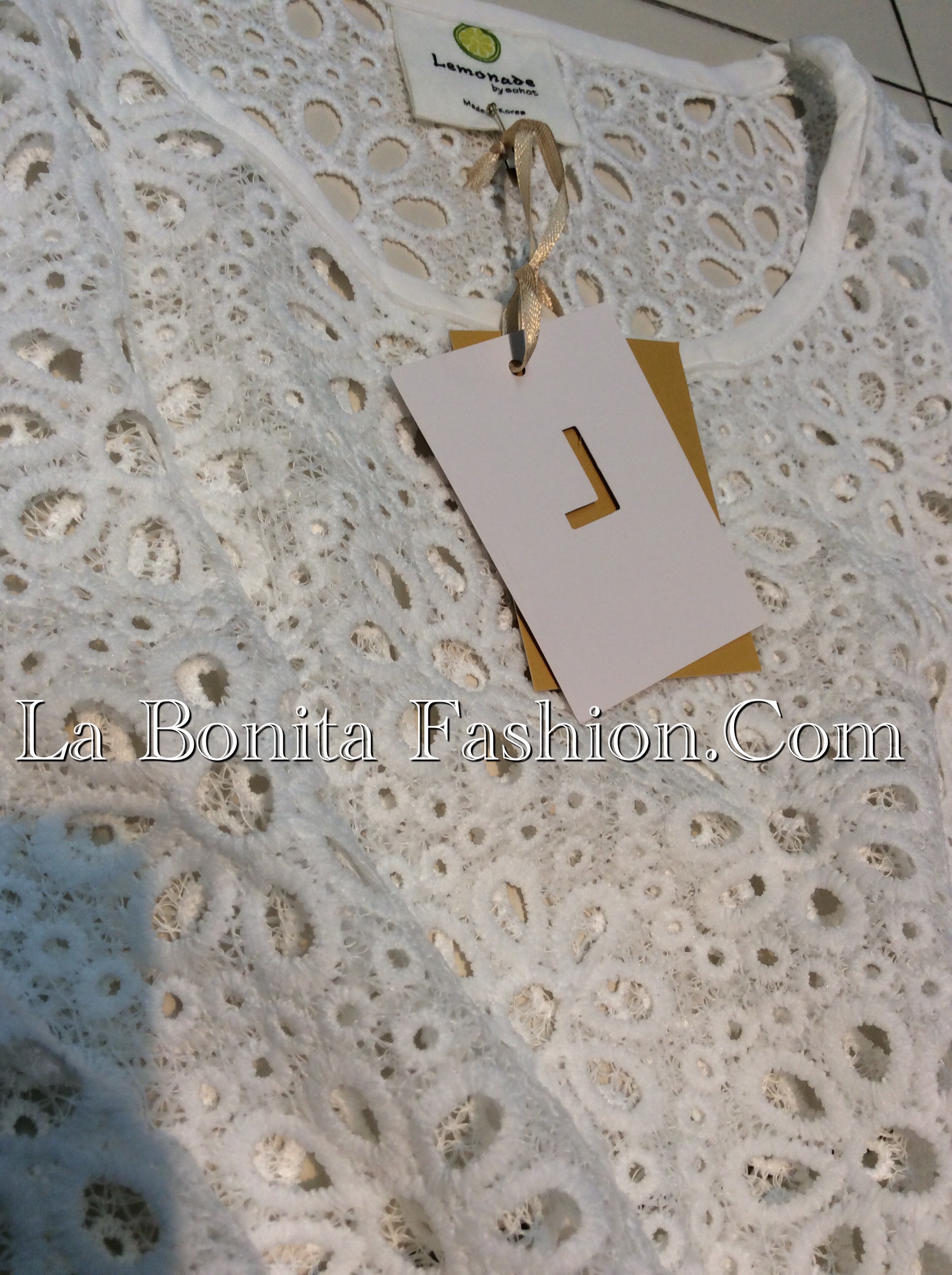 เดรสลูกไม้กระโปรงลายดอก