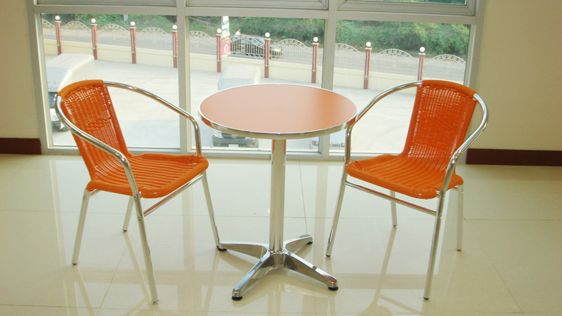 ชุดโต๊ะอลูมิเนียม