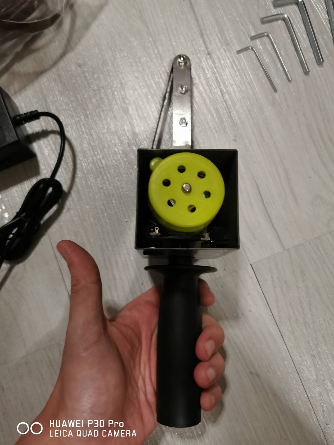 ES16 เครื่องขัดสายพานมือถือ สำหรับ ขัด ไม้ พลาสติก เหล็ก ลับคมใบมีดต่างๆ