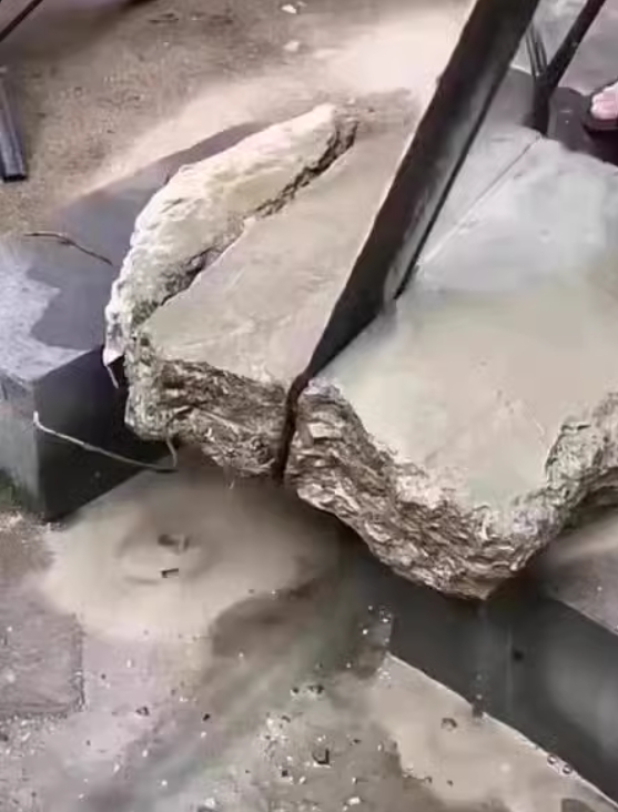 ES34 เลื่อยโซ่ตัดผนังปูน ขนาด 18 นิ้ว 7600 วัตต์ พร้อมปั๊มน้ำหล่อ