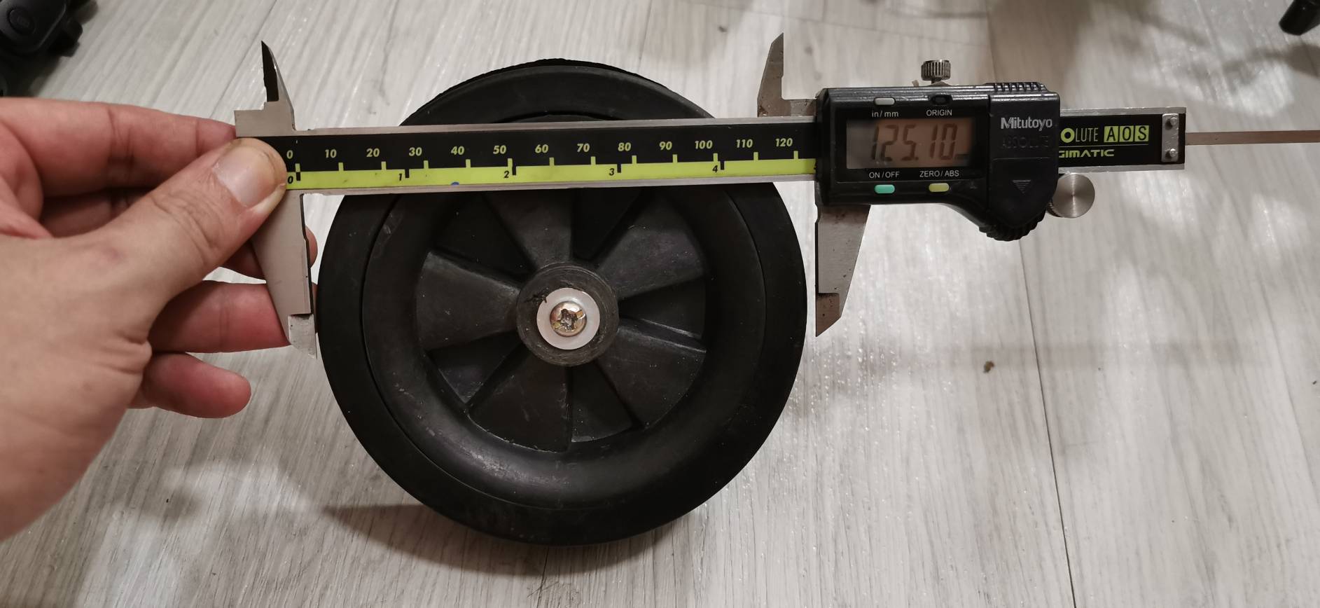 MO31 ชุดล้อ 5 นิ้ว ติดมอเตอร์ 12V แรงบิดสูง 40 รอบ/นาที สำหรับ DIY