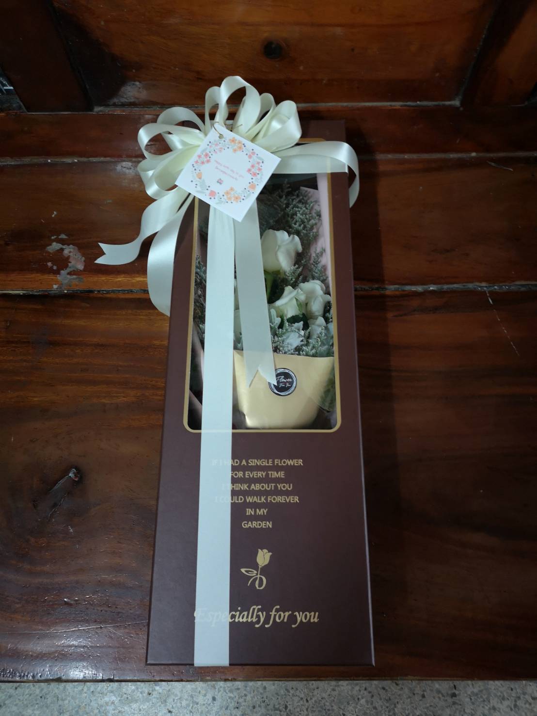 กล่องใส่ช่อดอกกุหลาบวาเลนไทน์ (Flower Box)