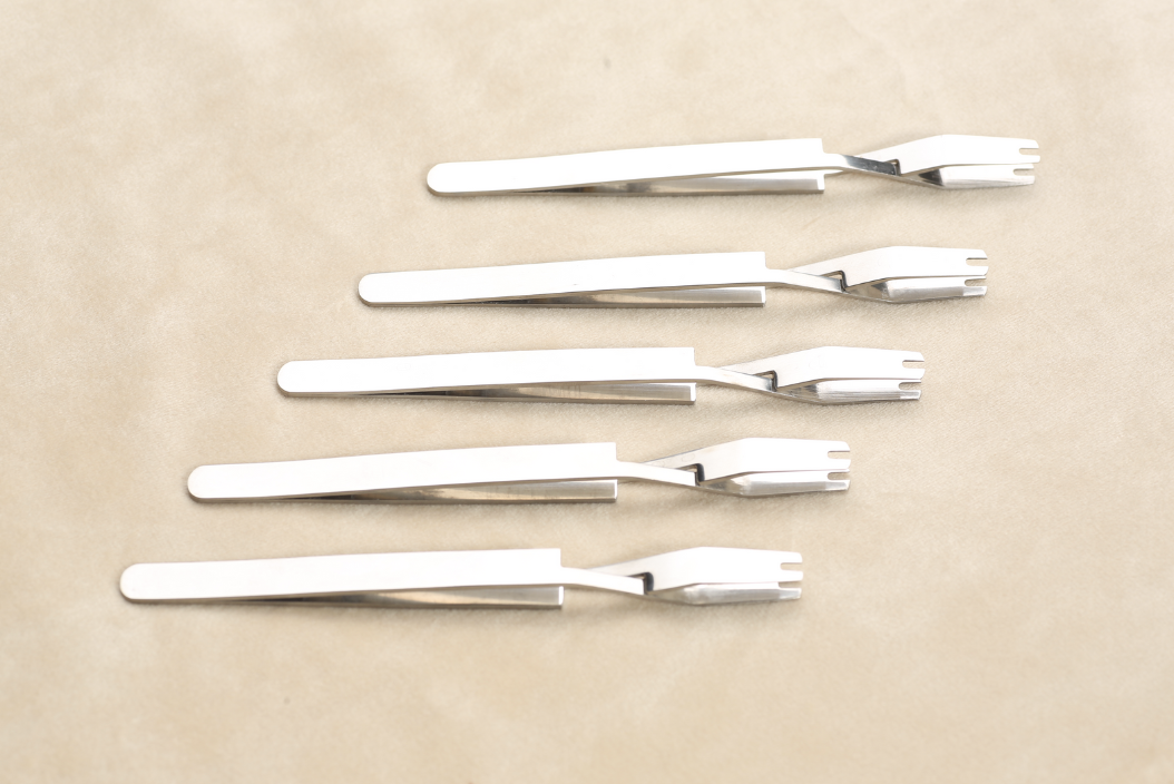 คีมช่วยถอดต่างหู