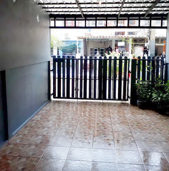 ทาวน์เฮ้าส์ ม.ดวงกมล พระยาสุเรนทร์ 35 ถ.รามอินทรา 109 บางชัน มีนบุรี กรุงเทพฯ บ้านใหม่ ตกแต่งสวย พร้อมอยู่