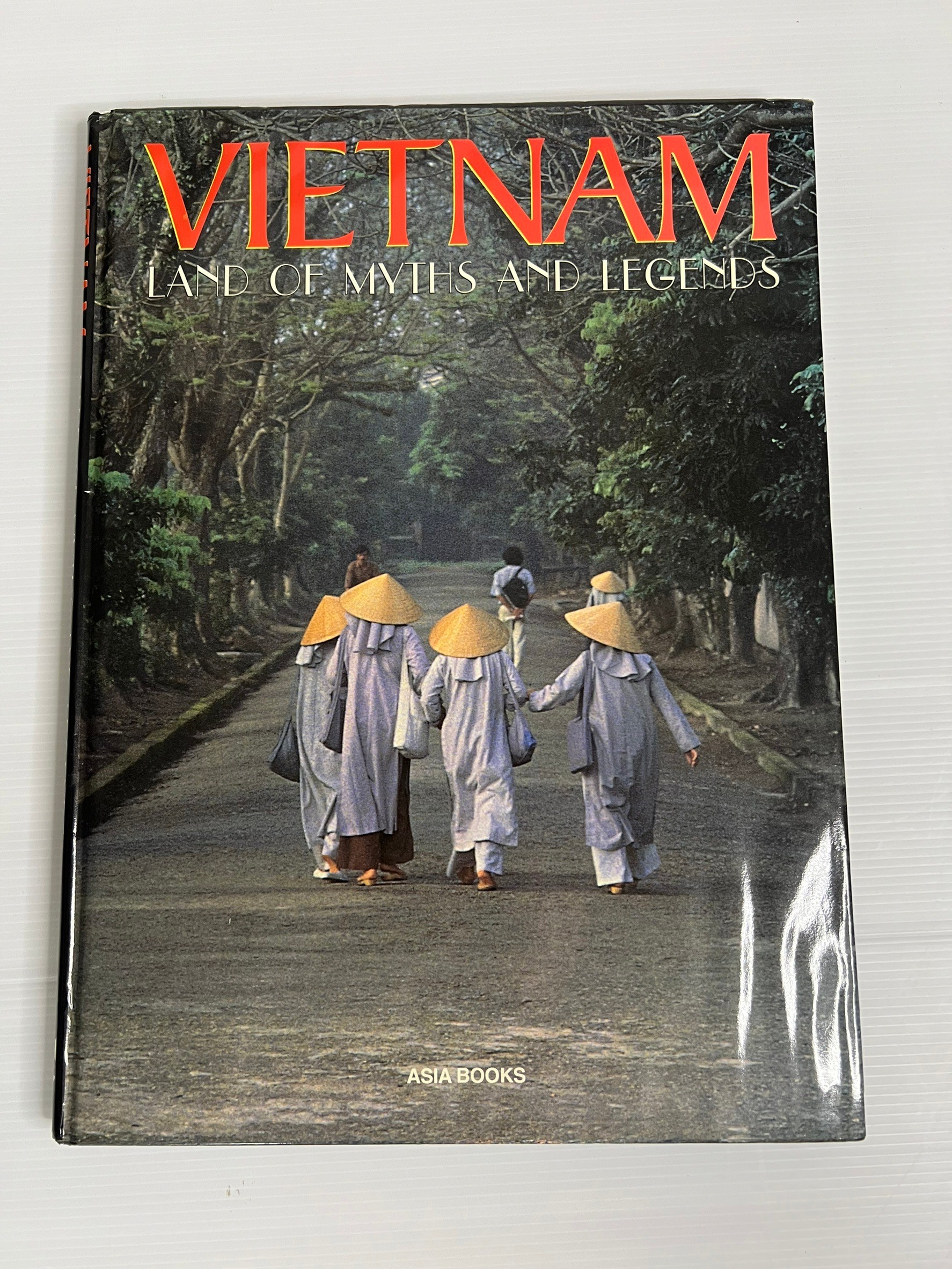 Vietnam: Land of Myths and Legends Lim Kwee Lan January 1, 1997 90-99% Hardcover