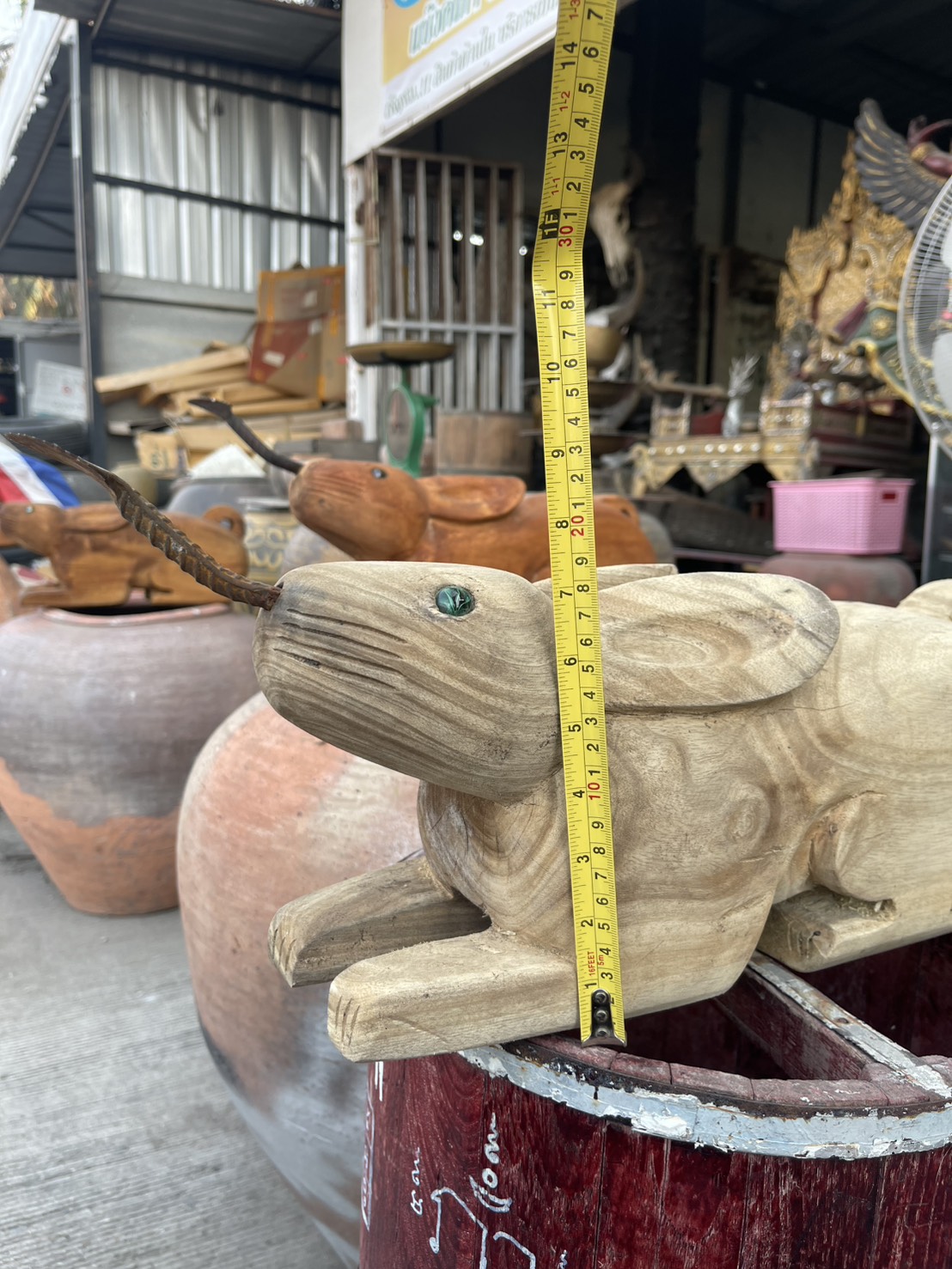 กระต่ายไม้แกะ กระต่ายขูดมะพร้าว แบบนั่งขูด