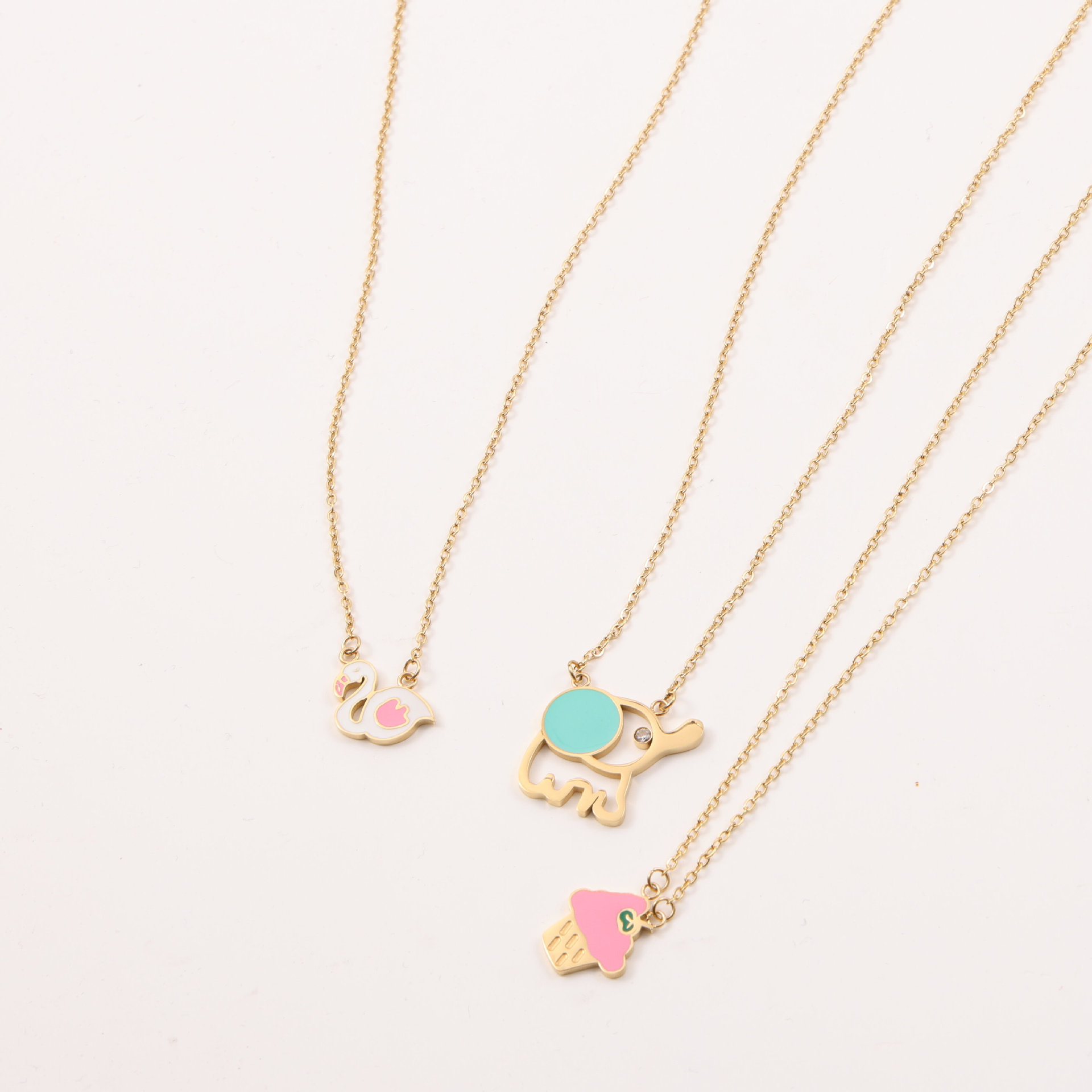 “เช็คสินค้าทัก line ก่อนโอนนะคะ”สร้อยคอสำหรับผิวแพ้ง่าย Ice cream_NT379