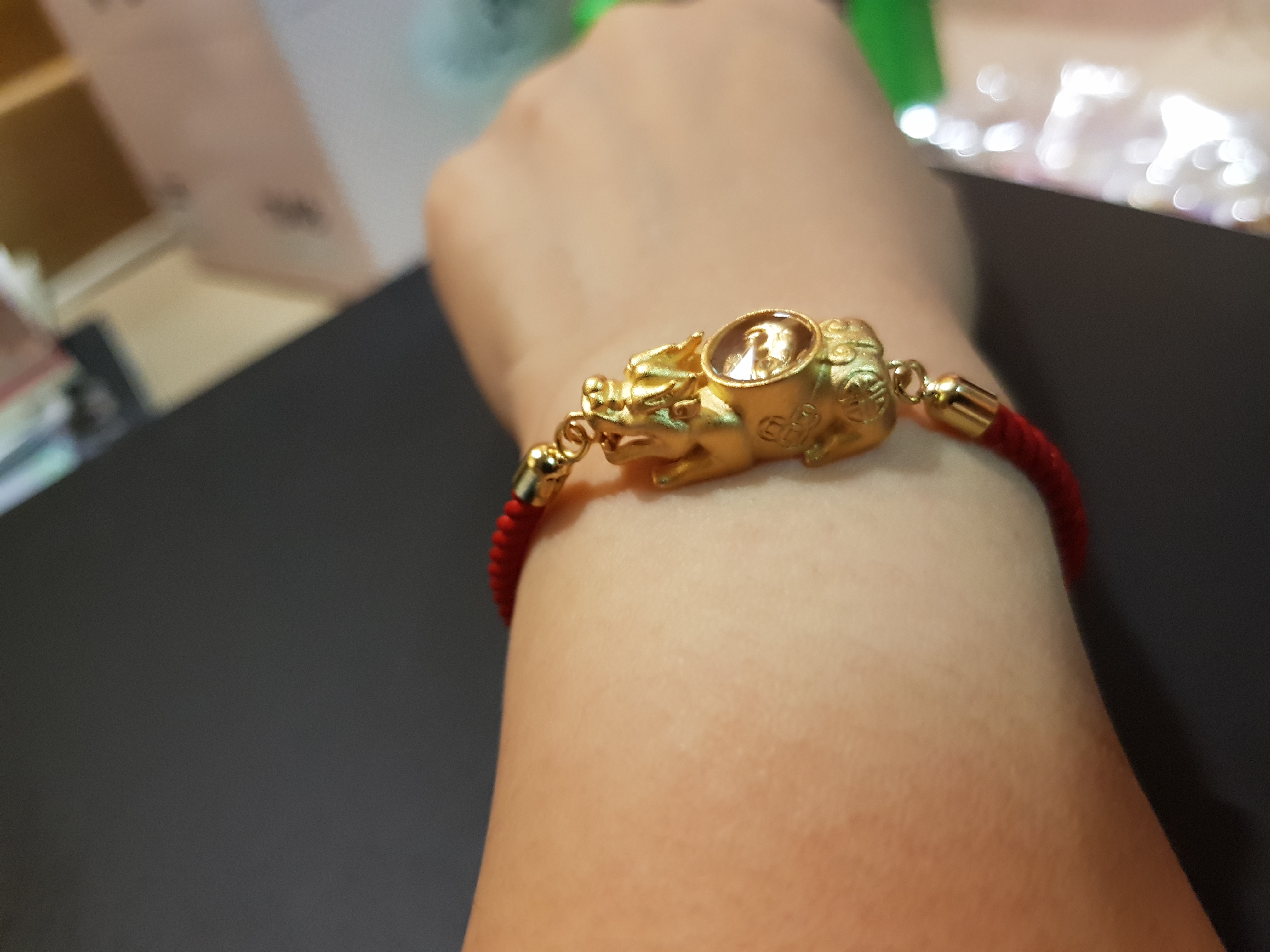 วัตถุมงคลสำหรับเสริมดวงของทุกปีนักษัตรที่ดี คือ ปี่เซียะคู่บารมี เสริมโชค เรียกทรัพย์ ร่ำรวย เงิน ทอง ปัดเป่าสิ่งชั่วร้าย เก็บเงินทองไม่รั่วไหลพร้อมกังหัน แชกงหมิว "กังหันนำโชค" จะหมุนแต่สิ่งดี ๆ เข้ามาในชีวิต