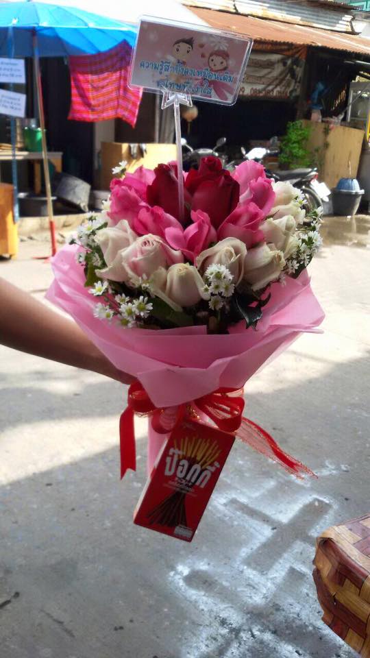 ช่อดอกกุหลาบสีชมพู ดอกไม้สด