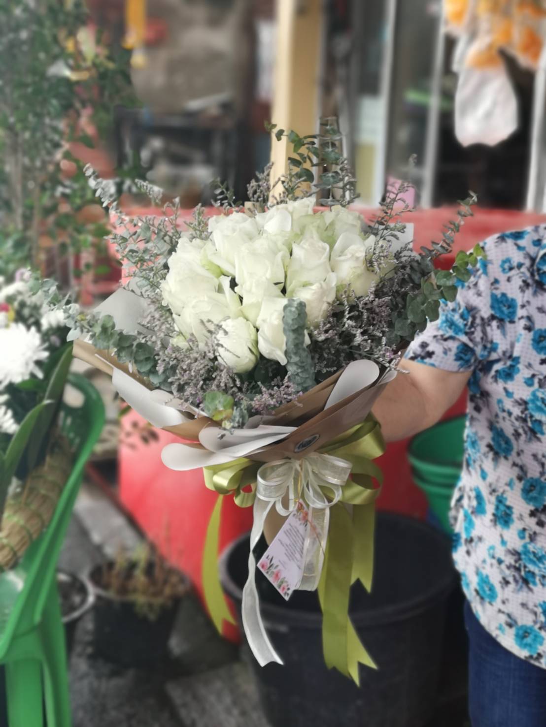 ช่อดอกกุหลาบสีขาว ง้อคืนดีแฟน