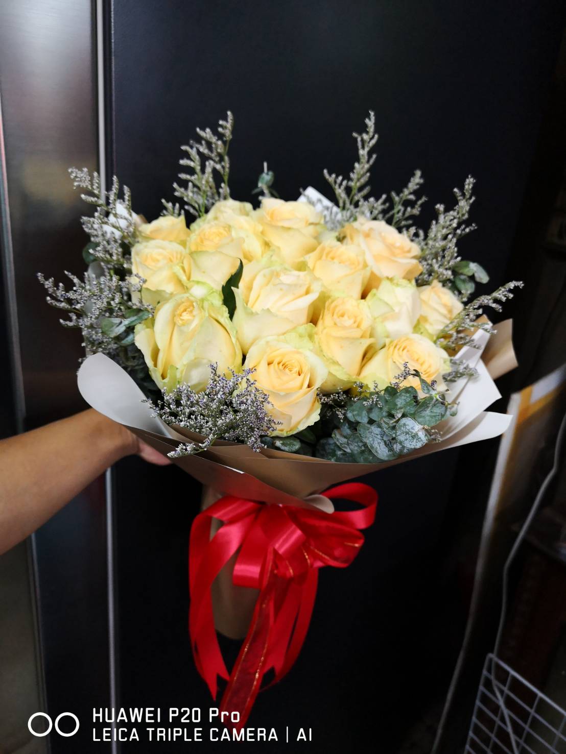 ช่อดอกกุหลาบโอรส มอบให้คนที่คุณรัก ทรงกลม