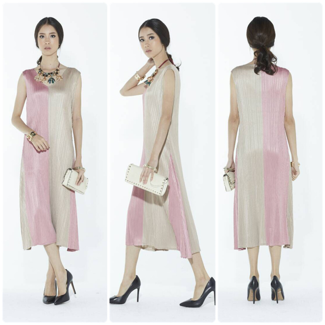 เดรส, ทูโทน ตัดต่อสีแบบเก๋สุดๆ ช่วงชายทรงบานออก ผ้าพรีเมี่ยมขึ้นเงาเล็กๆค่ะ