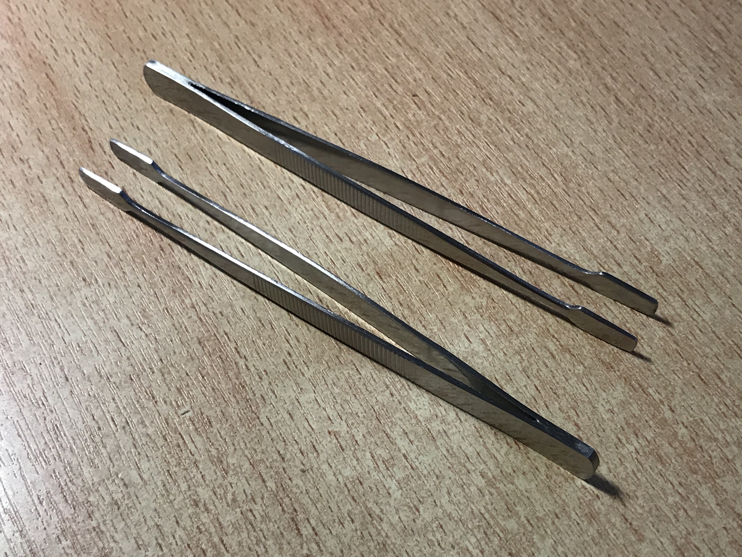 ปากคีบแสตมป์ ที่คีบแสตมป์ (Made in China) ยาว 11 cm.