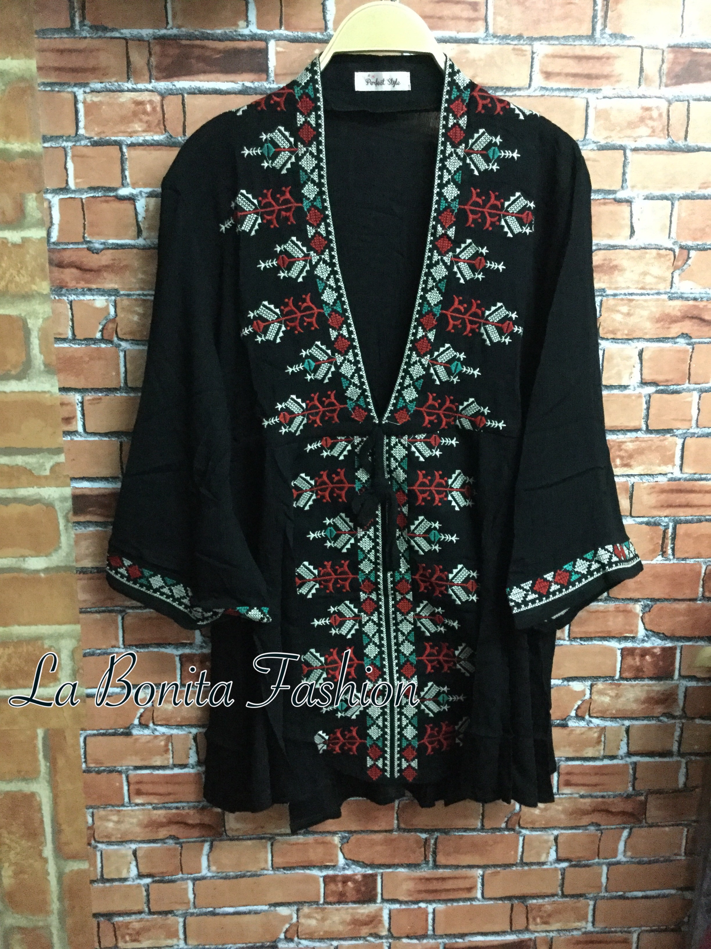 เสื้อตัวยาว มินิเดรส สไตล์โบฮเมียน งานปักสวยแน่นค่ะ