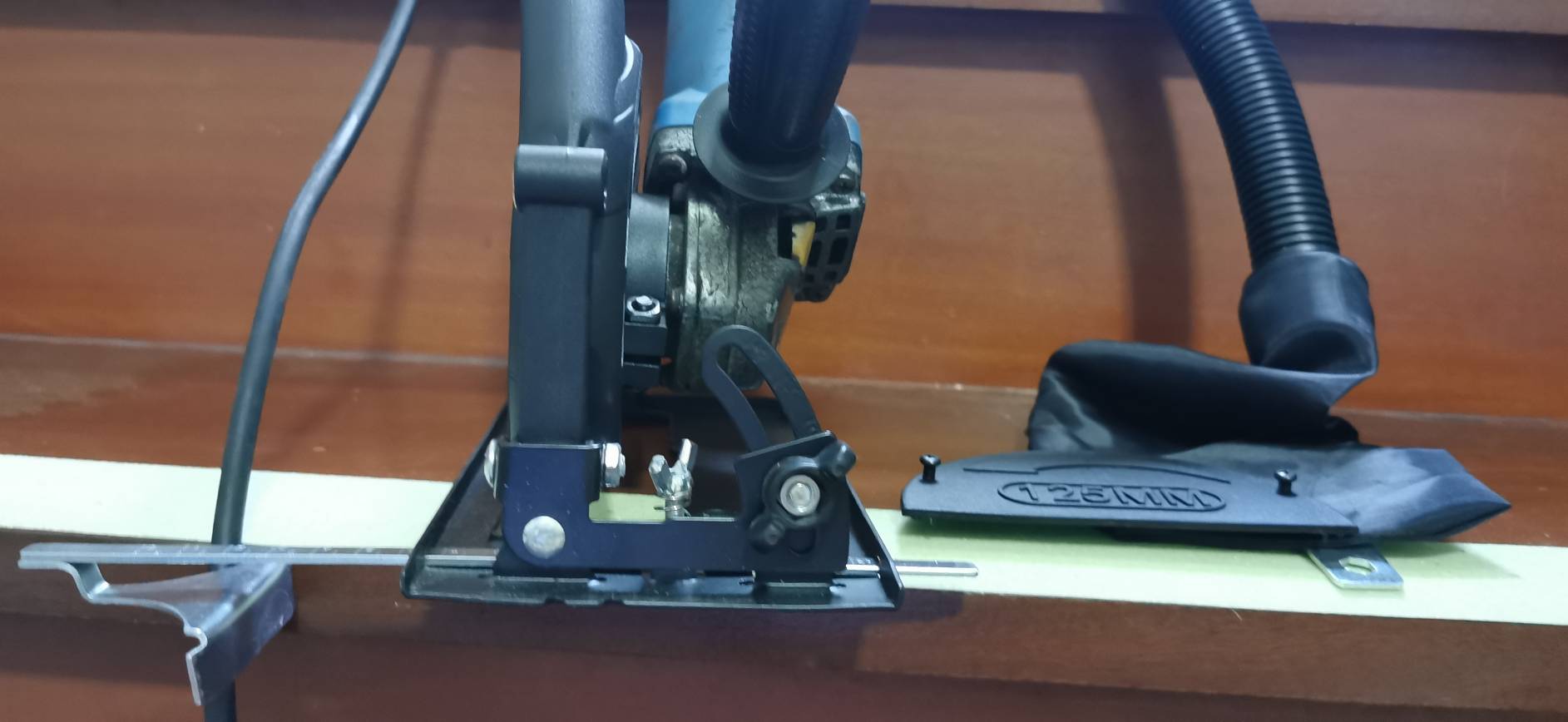 GA06 ชุดแปลงหินเจียร 4 นิ้ว เป็นเครื่องเลื่อยวงเดือนพร้อม สาย+ถุงสำหรับต่อเครื่องดูดฝุ่น