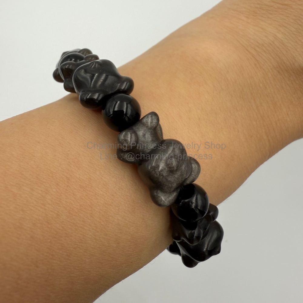 Silver Sheen Obsidian Teddy Bear and Onyx Bracelet ซิลเวอร์ชีน ออบซิเดียน แกะรูปเทดดี้แบร์ สื่อถึง ความรัก ความห่วงใย จากผู้ให้17x13 และ โอนิกซ์ 8 มม เหมาะสำหรับเป็นของขวัญ