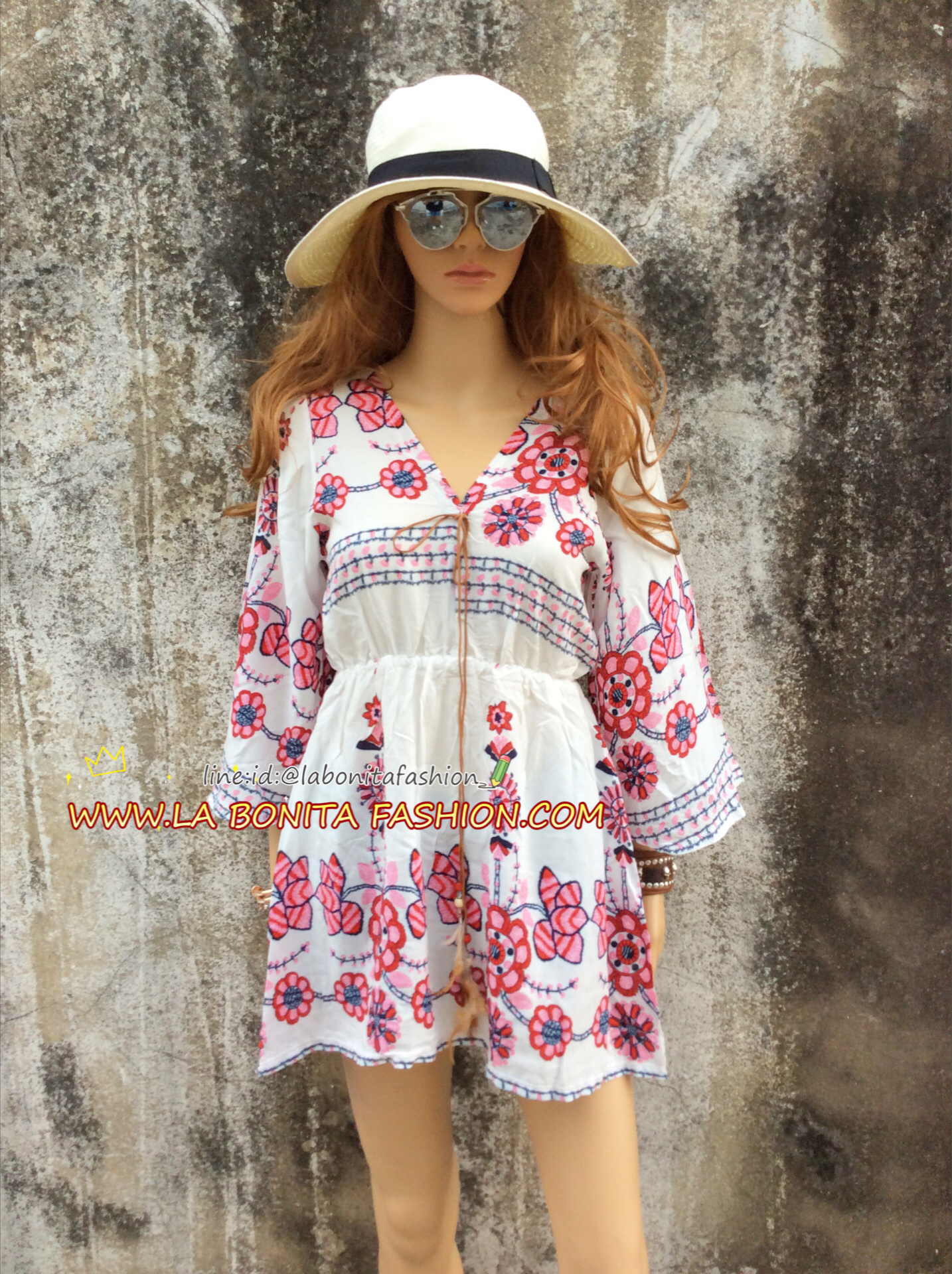 เดรสคอวีพิมพ์ลายสวยสไตล์โบฮีเมียน