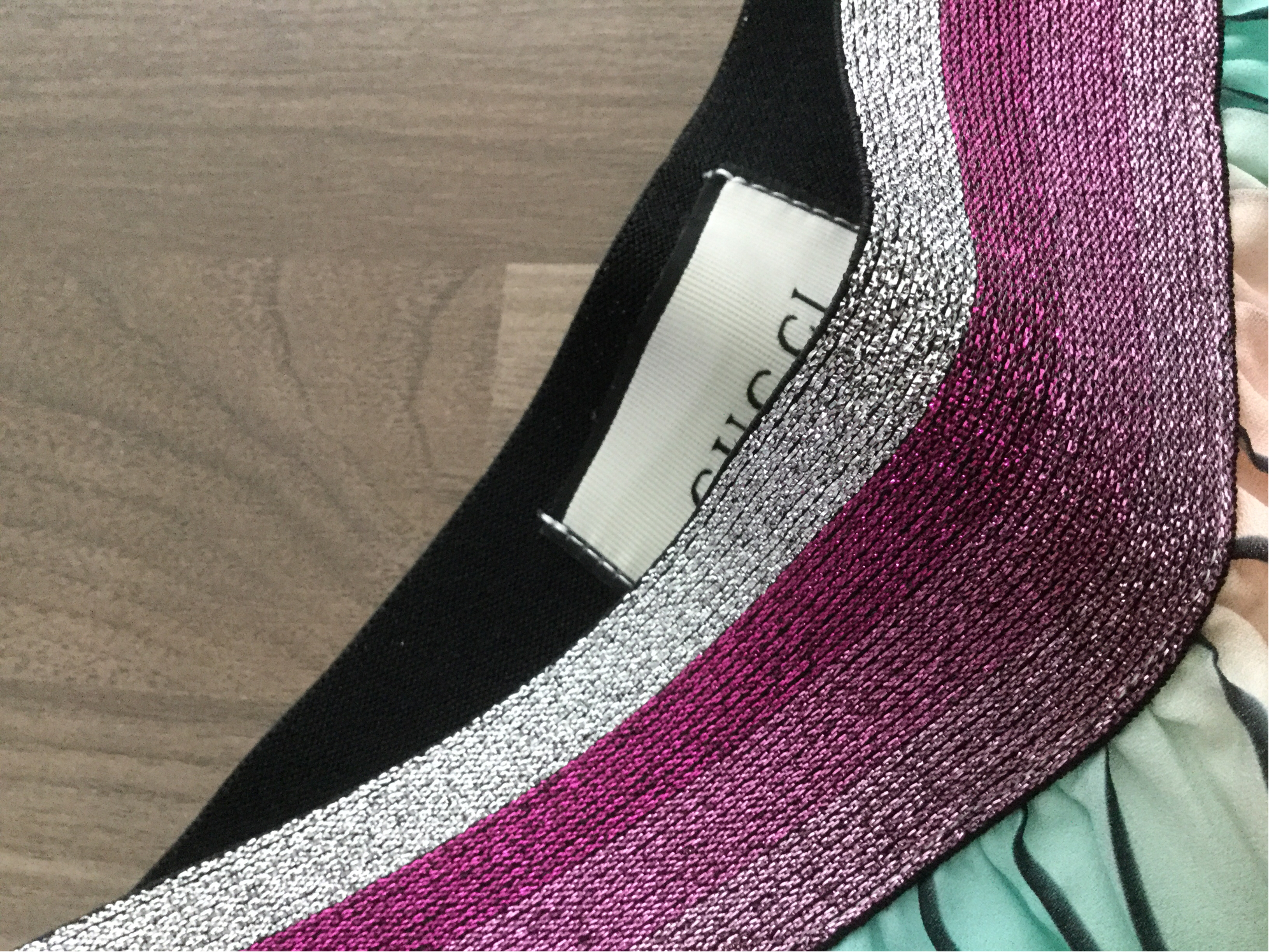 กระโปรง Gucci สีพาสเทล