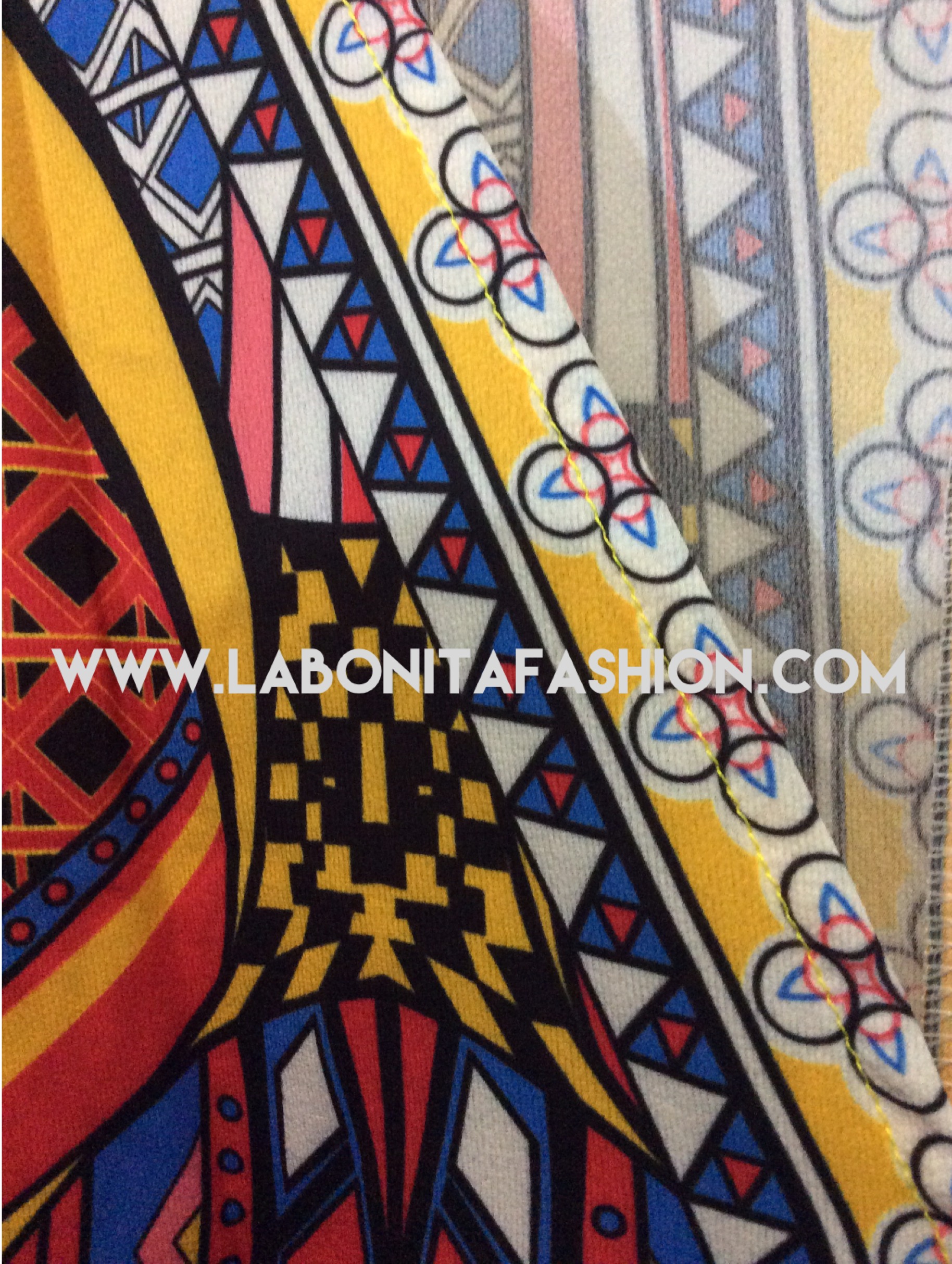 เสื้อโบฮีเมียนคอวี ผ้าปริ้นลายสวยสีสันสดใส