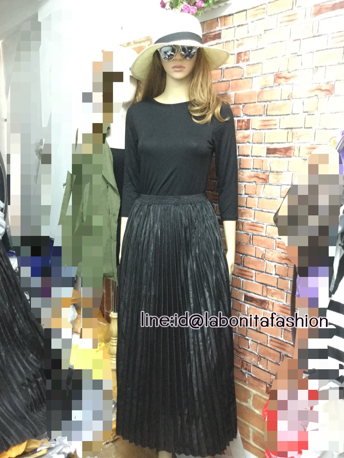 พร้อมส่ง กระโปรงพลีทยาว เนื้อผ้าวิ้งๆวาวๆงานสวยมากค่ะ ผ้าเนื้อดีมีน้ำหนัก ซับในอย่างดี