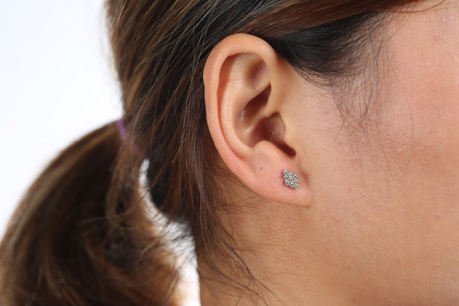 “เช็คสินค้าทัก line ก่อนโอนนะคะ”ไทเทเนี่ยม 100% ต่างหูสำหรับผิวแพ้ง่าย Bless จิวแป้นแบนขันน็อต ขนาดก้านปกติ ราคา/ข้าง ETC134