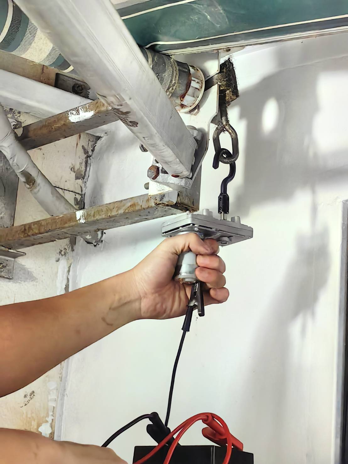 AC14 ข้อต่อเพลา 8 มิล เป็นตะขอ สำหรับเกีย่วแม่แรง หมุนกันสาดพับ