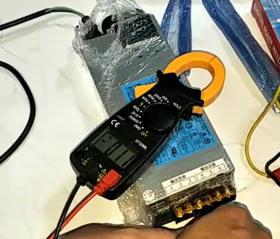 OT82 ดิจิตอลแคลมป์มิเตอร์ รุ่น 3622L สำหรับงาน DIY ราคาถูก