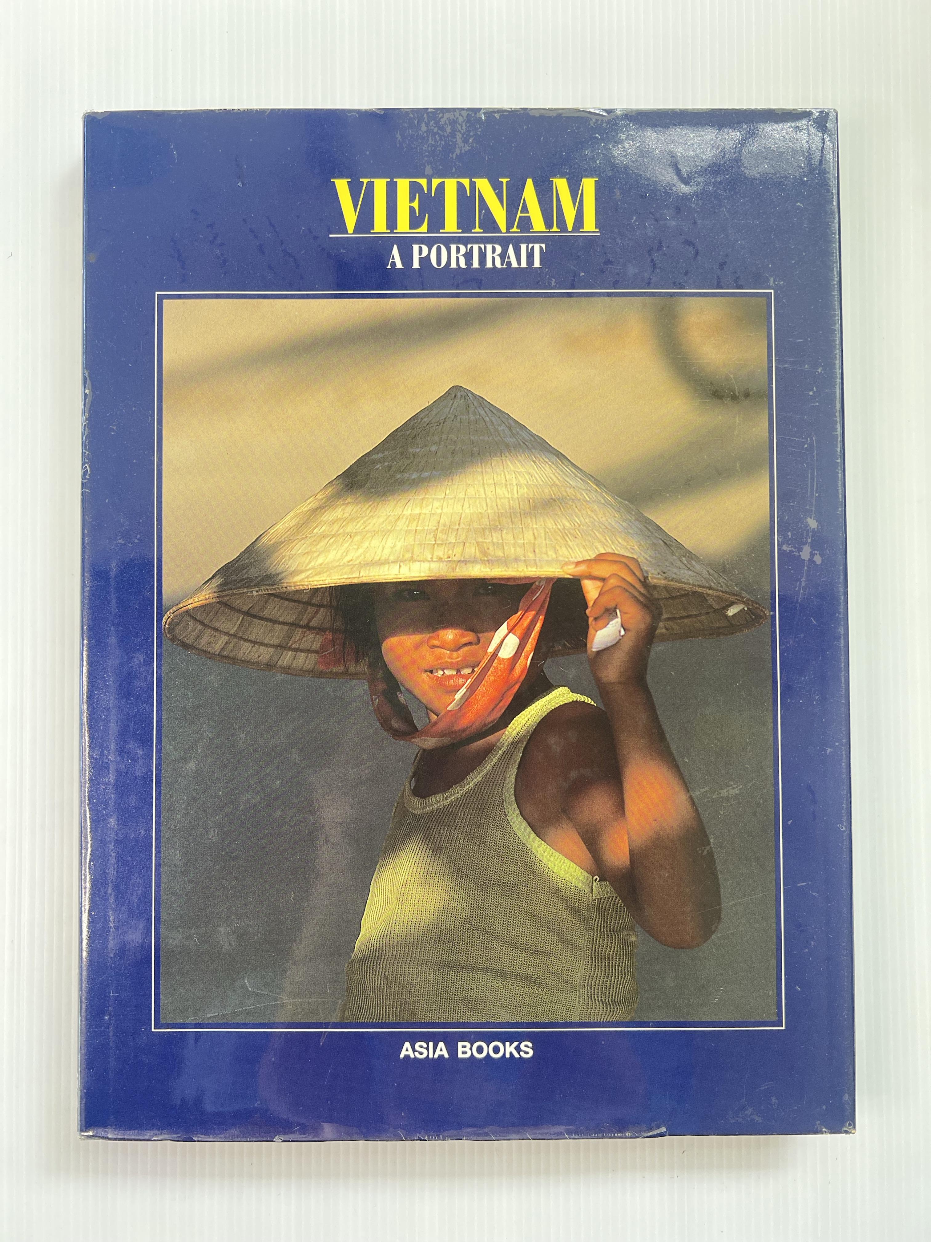 Vietnam: A Portrait Jacques Bekaert January 1, 1994 90-99% Hardcover