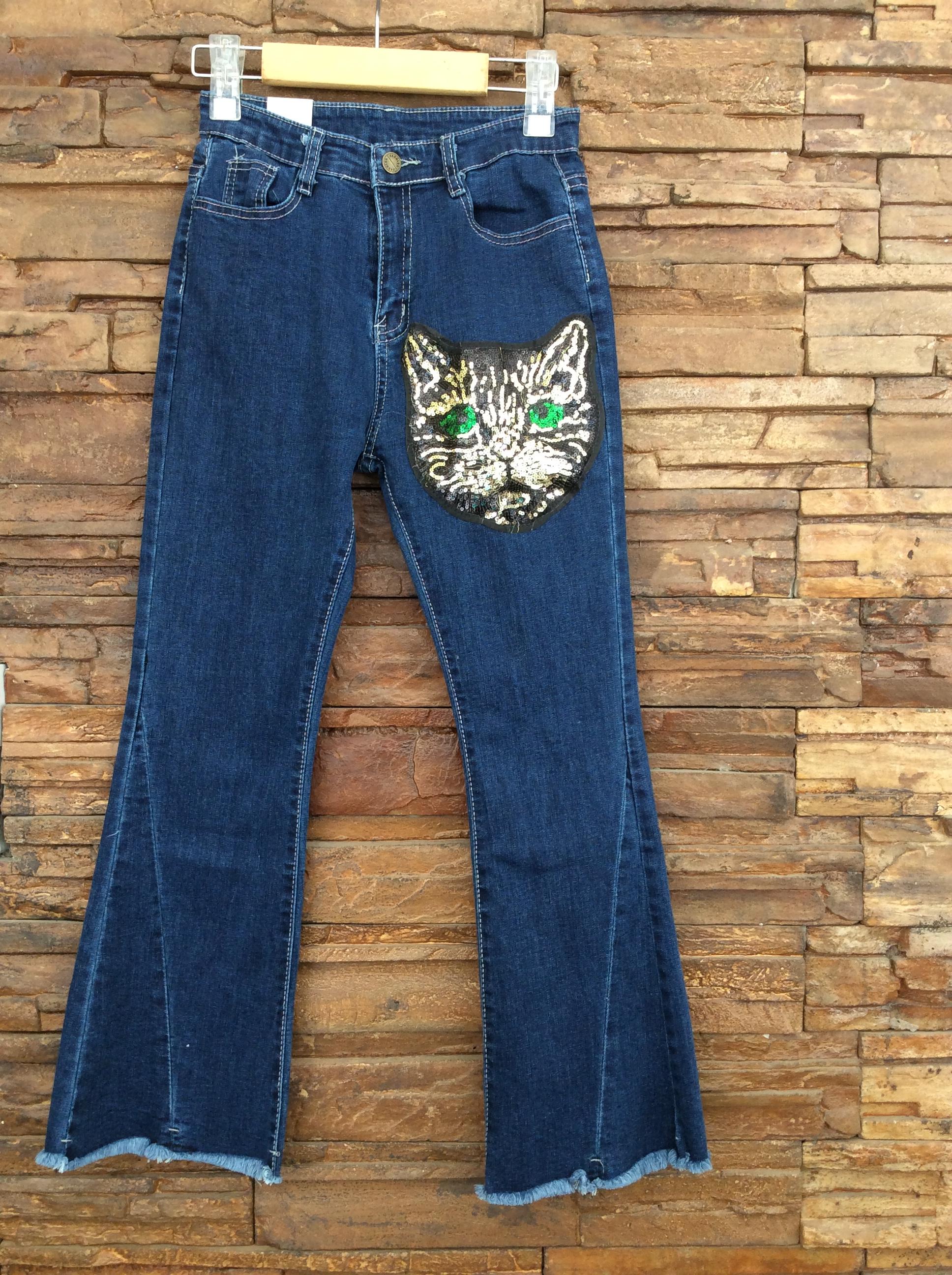 ชุดเซ็ท2ชิ้น ชุดเสื้อยืดกางเกงยีนสลายหน้าแมว