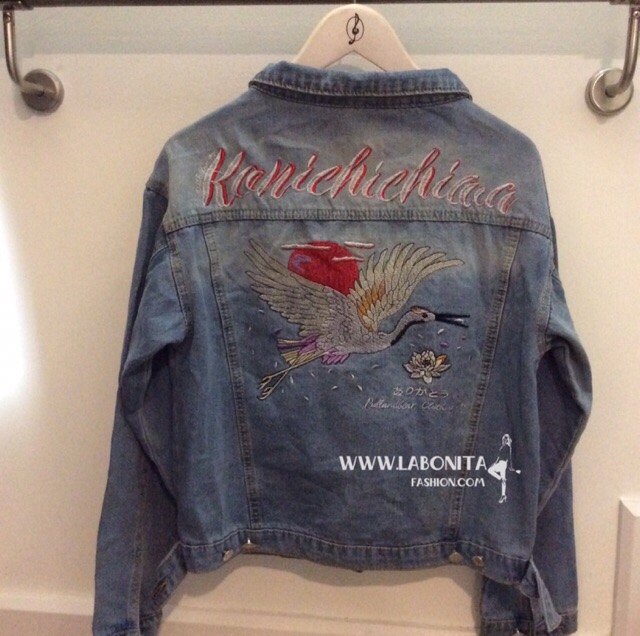 เสื้อยีนส์ แจ็คเก็ตยีนส์ ปักลายนกกระเรียนและดอกไม้
