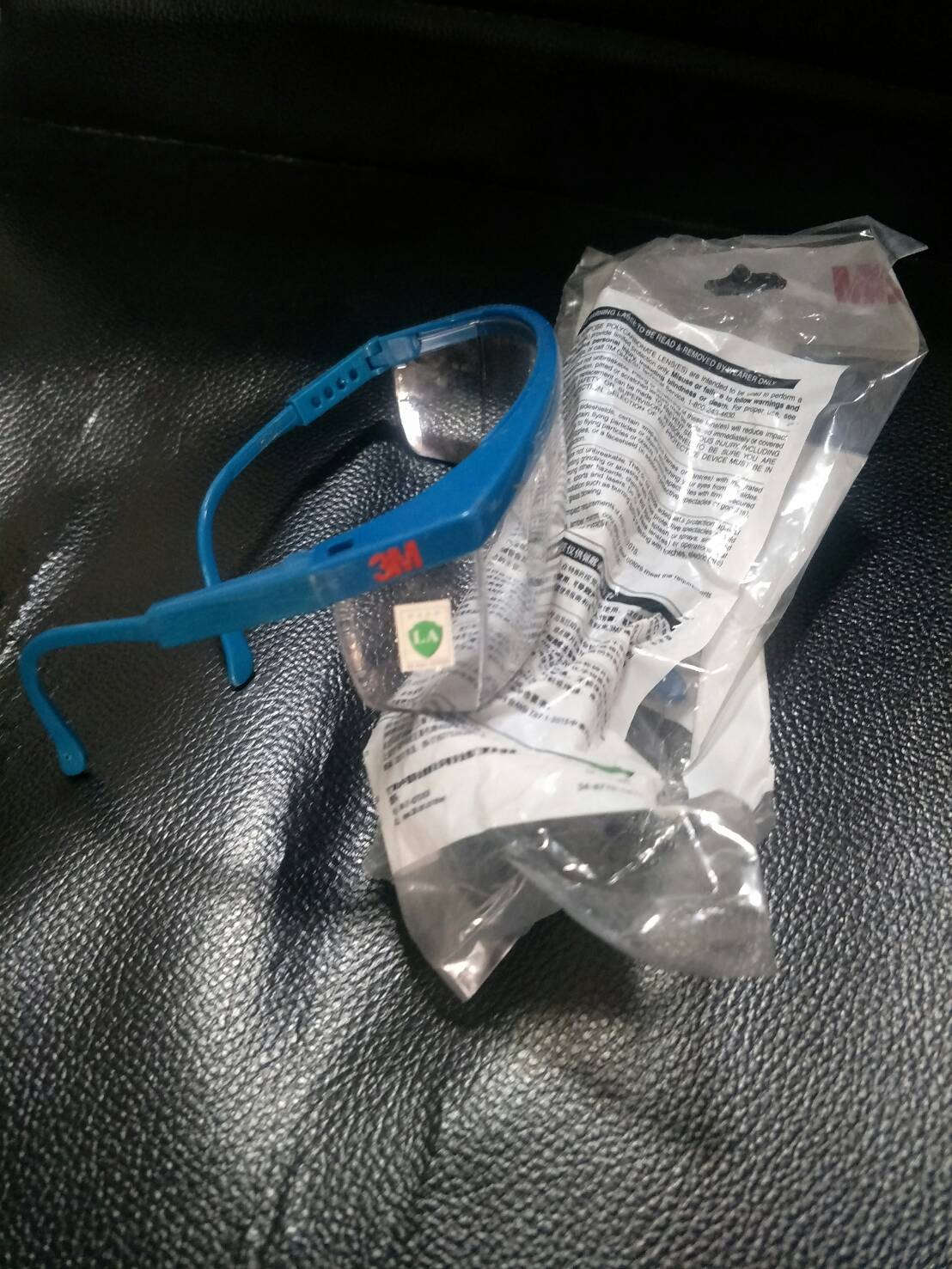 GP02 แว่นตากันสะเก็ด 3M 1711 แท้ ป้องกันดวงตา ปรับระยะขาแว่นได้ ทนทาน คุณภาสูง