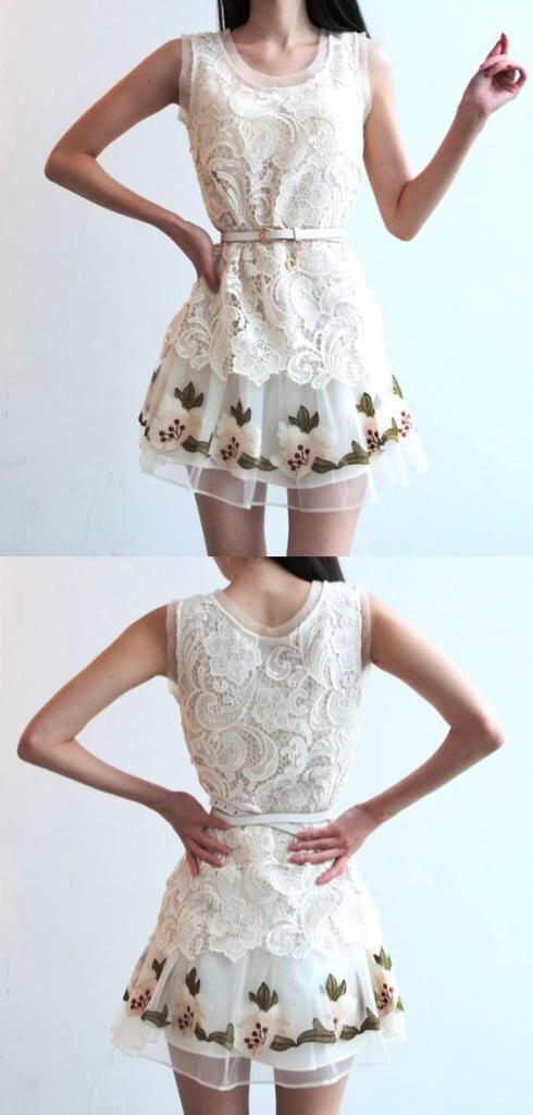 เดรสลูกไม้ แขนกุด ตัดต่อชายระบายผ้าแก้ว ปักเย็บดอกไม้รอบชายกระโปรง