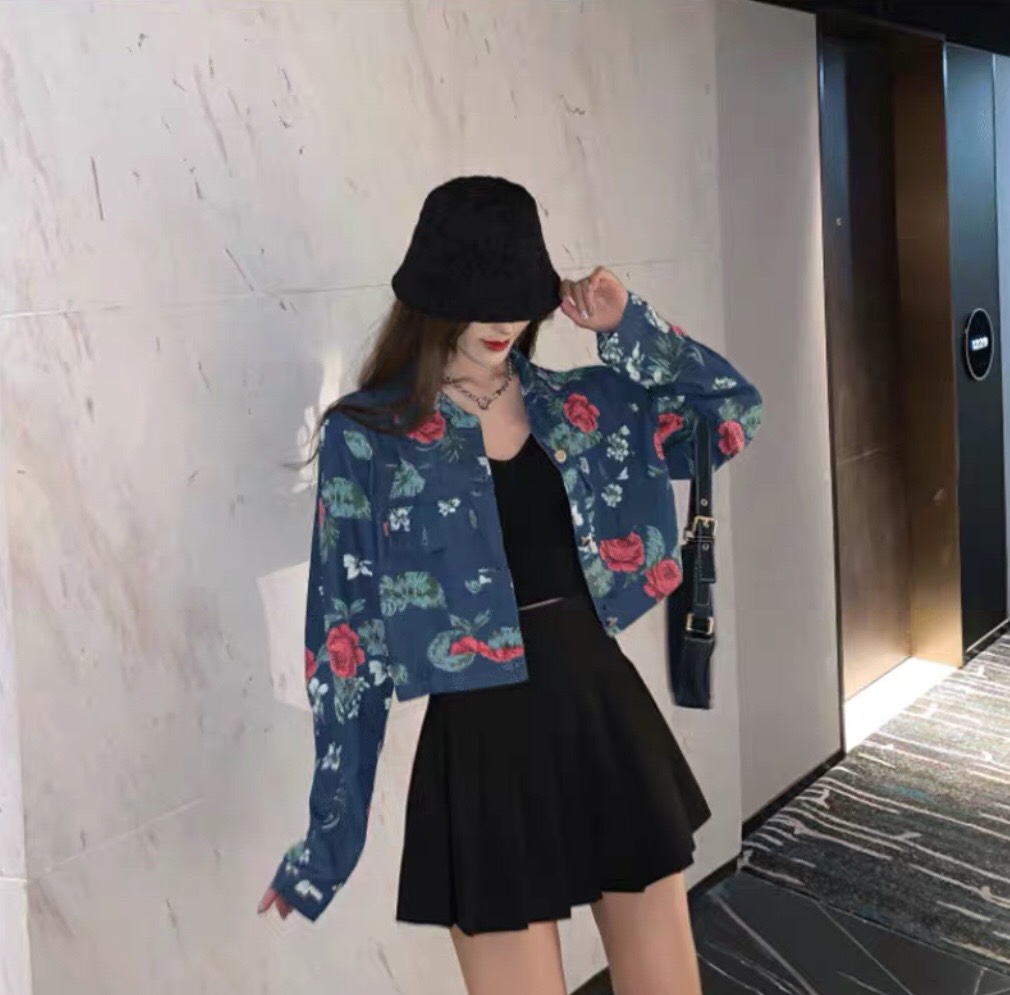 เสื้อครอปยีนส์แขนยาวลายดอกกุหลาบ งานป้าย ypy