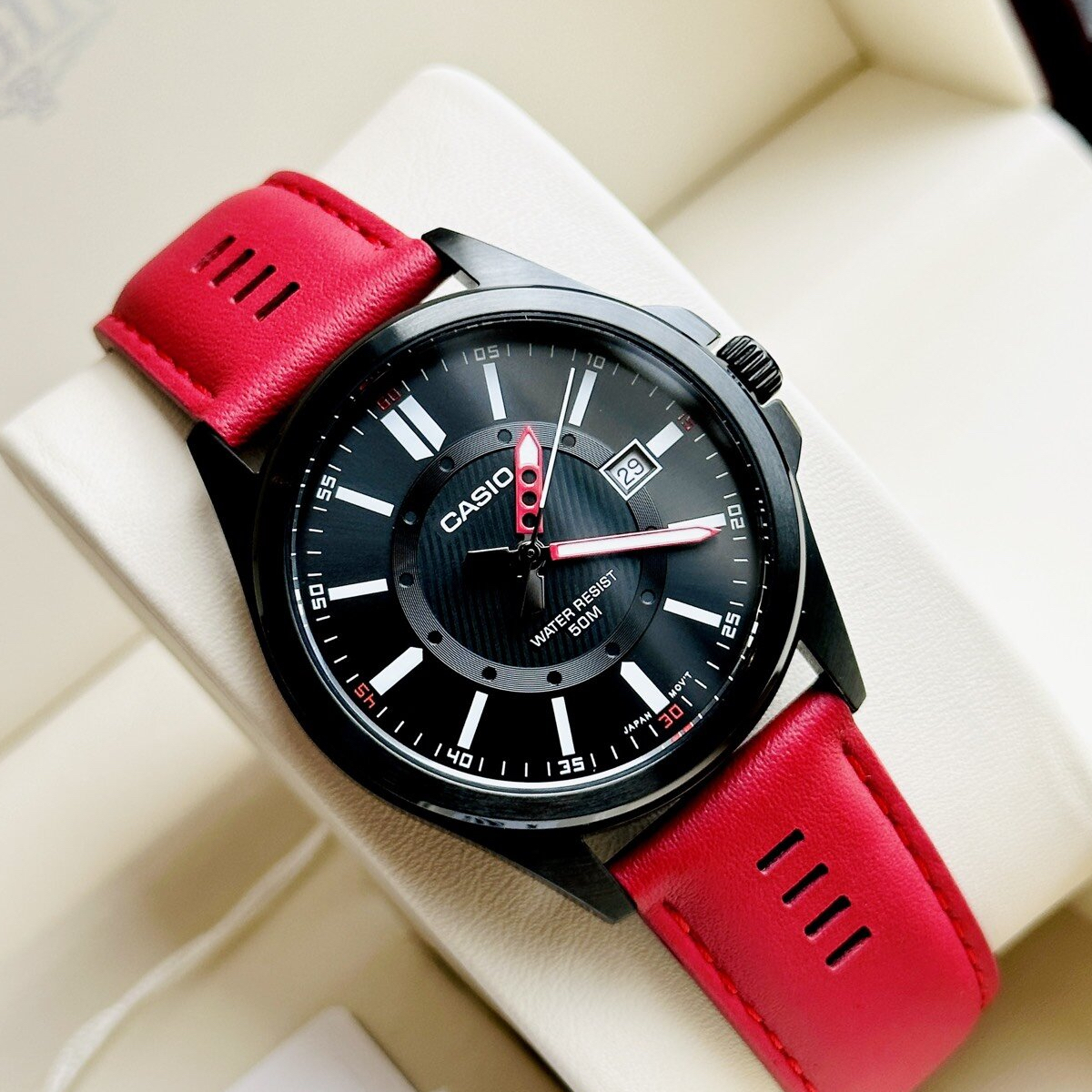 นาฬิกาข้อมือผู้ชาย Casio Standard Men รุ่น MTP-E700 Series MTP-E700BL-1 (สายหนัง) MTP-E700B-1 (สายแสตนเลส)