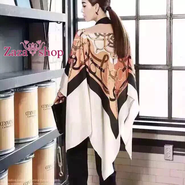 New Arrival HOT HIT Hermes 2016 เสื้อคลุม คอปาด เสื้อทรงวี. ทรงคล้ายผ้าพันคอ เนื้อผ้าลื่น งานชนช้อป งานสกรีนคอชัด เหมือนช้อปเป๊ะ คุณลูกค้า ใส่เสื้อกล้ามตัวในแล้วใสทับ จัดเซทคู่กับกางเกงตัวเก่งของคุณ แม่ค้าใจดีแถมเข็มขัด ถักเปีย ใส่รัดเอว ดูคุณนายอย่าบอกใค