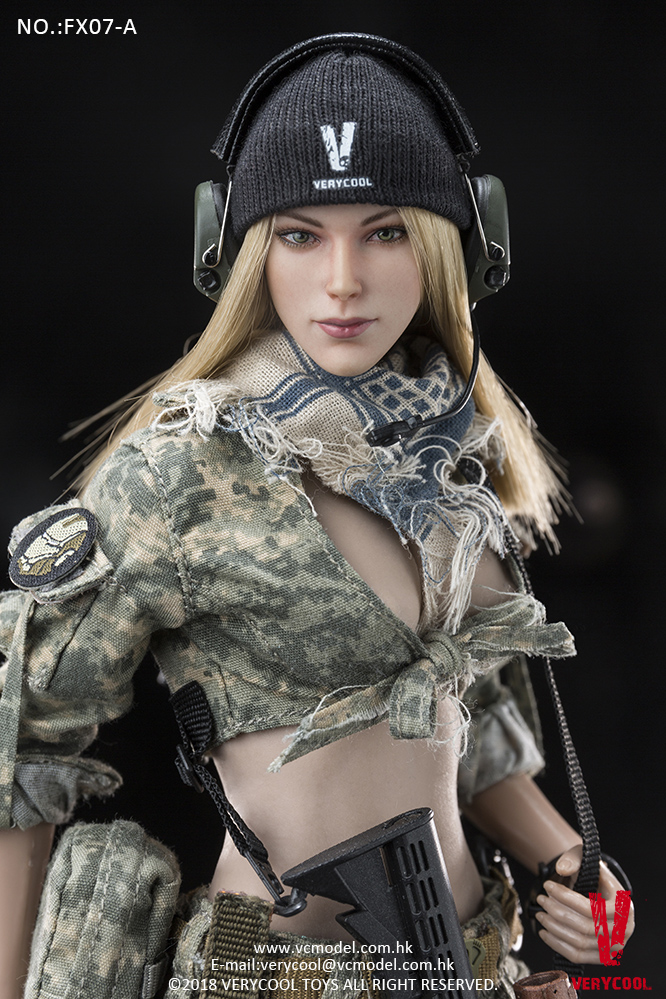 VERYCOOL FX07A Supermodel Head Sculpt + Female Body Set (Golden straight)