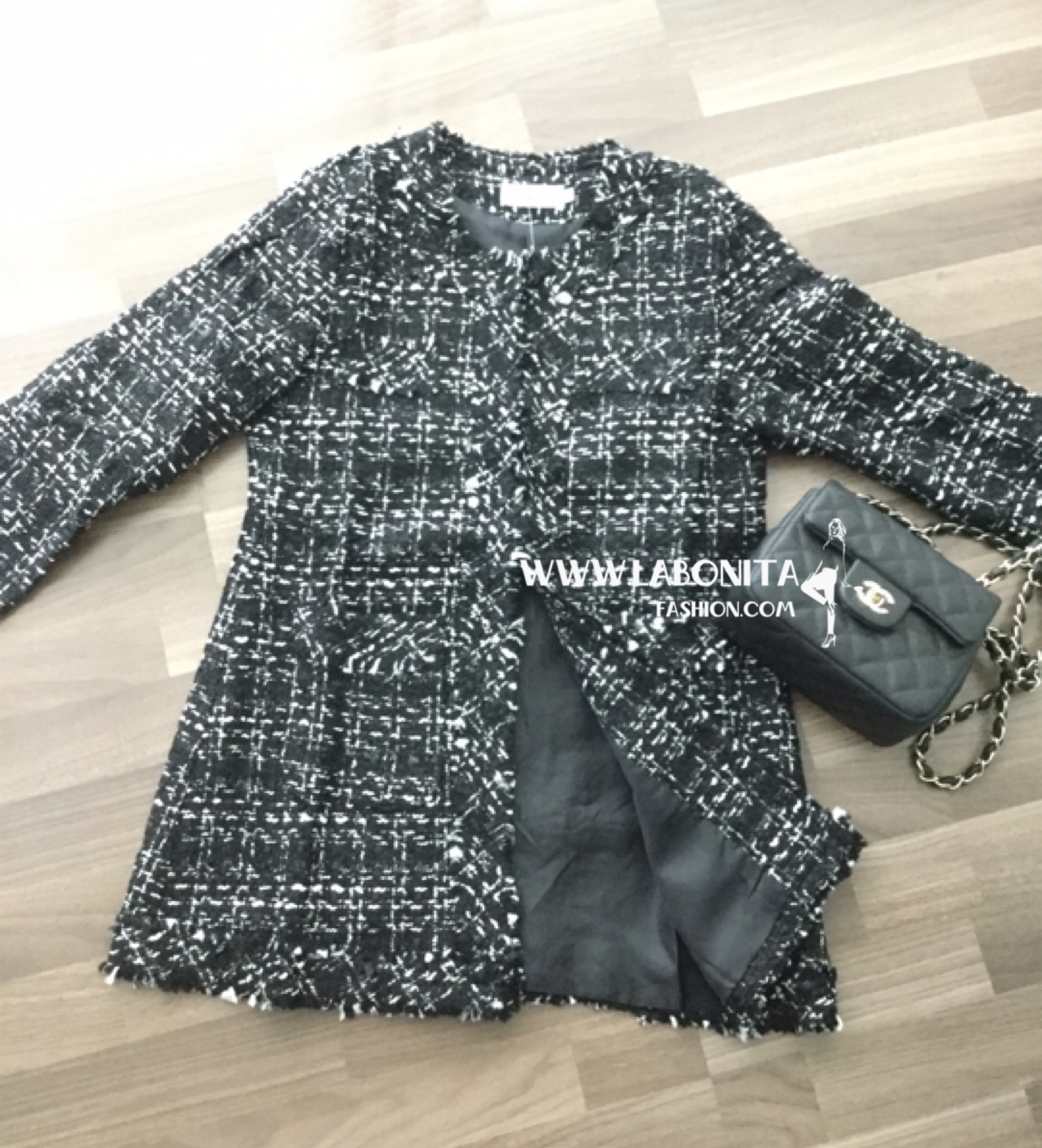 เสื้อคลุมผ้าทวีตชาแนลตัวยาว มีซับในทั้งตัว คุ้มค่าราคาที่สุดในสามโลก