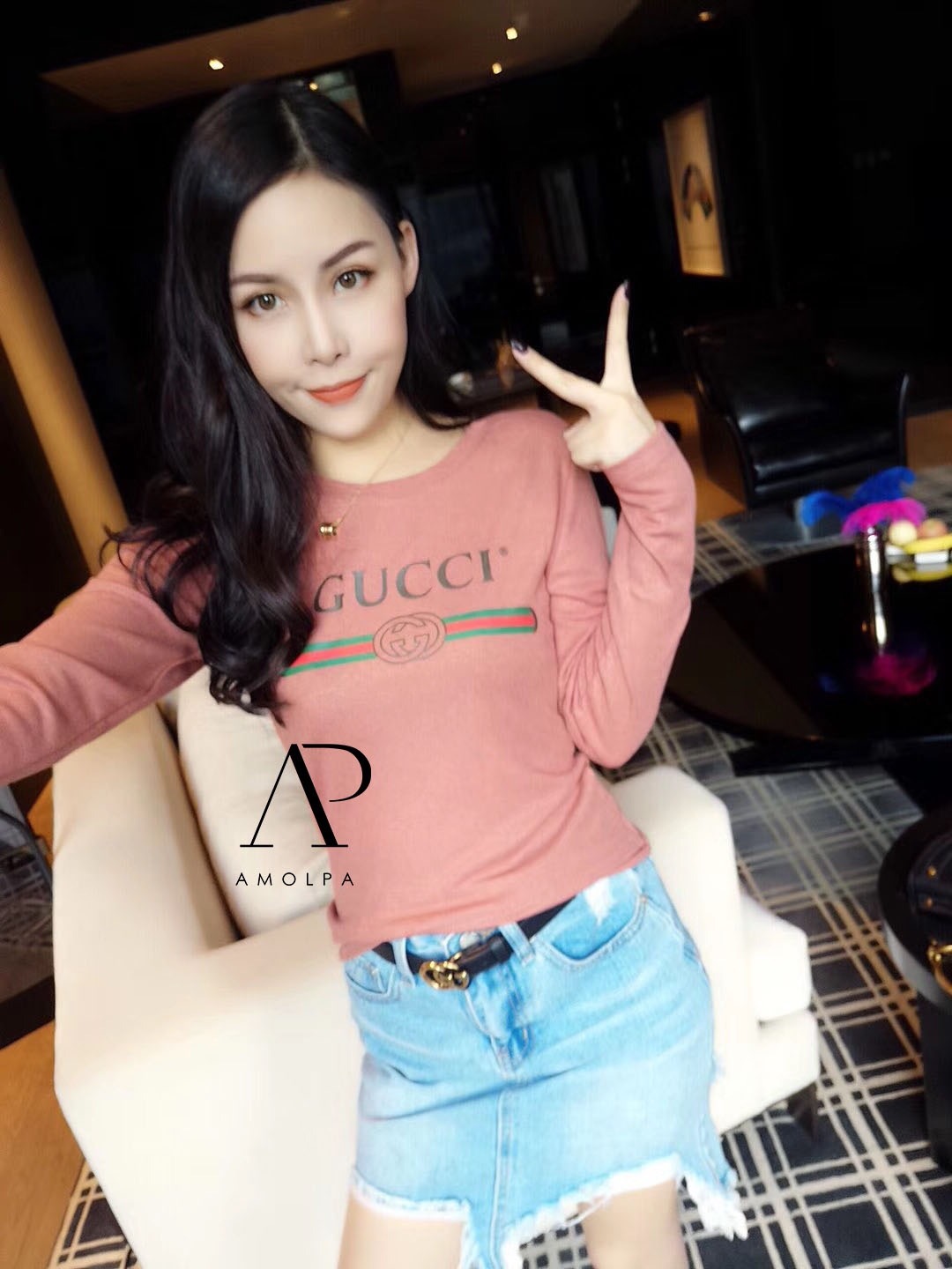 เสื้อแขนยาว GUCCI ผ้าไหมพรมทอบาง ไม่หนา ใส่สบายมาก เข้ารูปหน่อยๆ งานดี สาวมั่น ลุคเปรี้ยว ห้ามพลาดเด็ดขาด