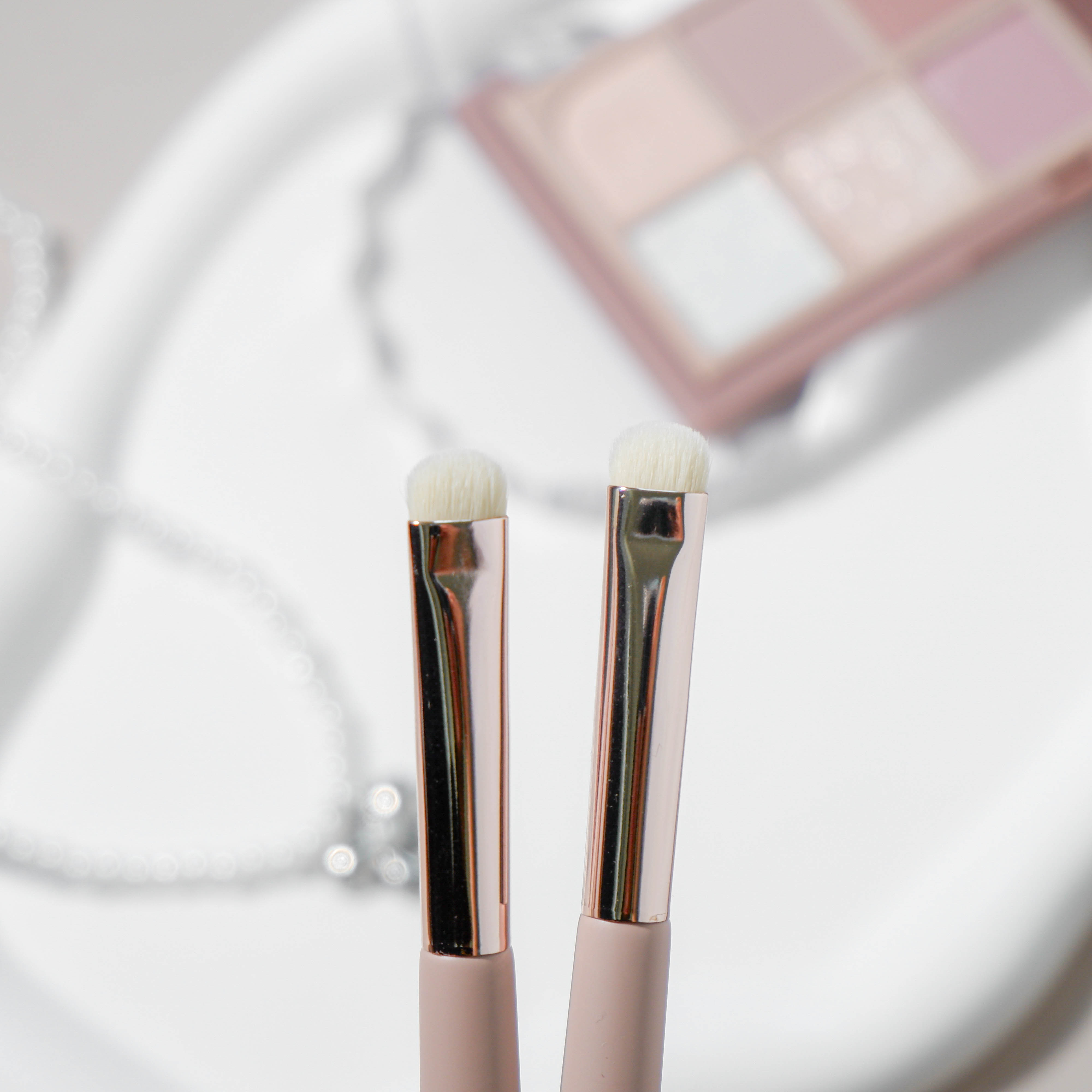 MUDE SHADOW DETAIL BRUSH (แปรงทาอายแชโดว์ )