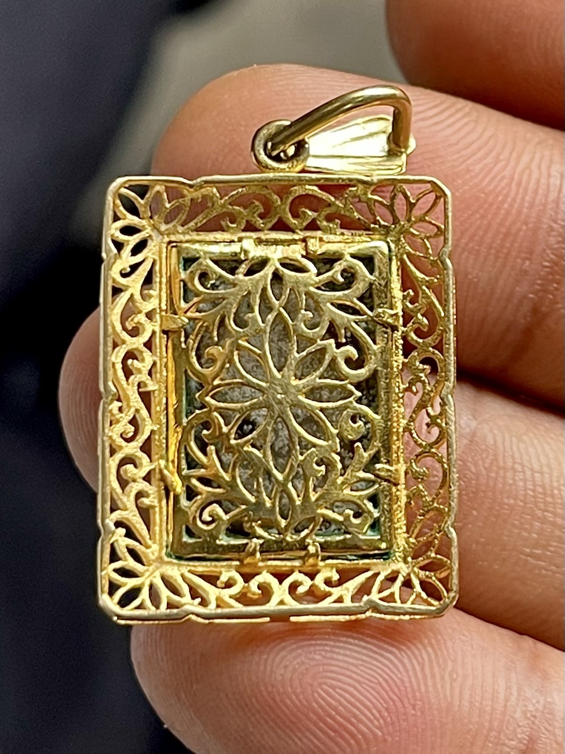 ล็อกเก็ต รัชกาลที่5 ทองคำ ลายฉลุ ล็อกเก็ต ร5 ทองคำ