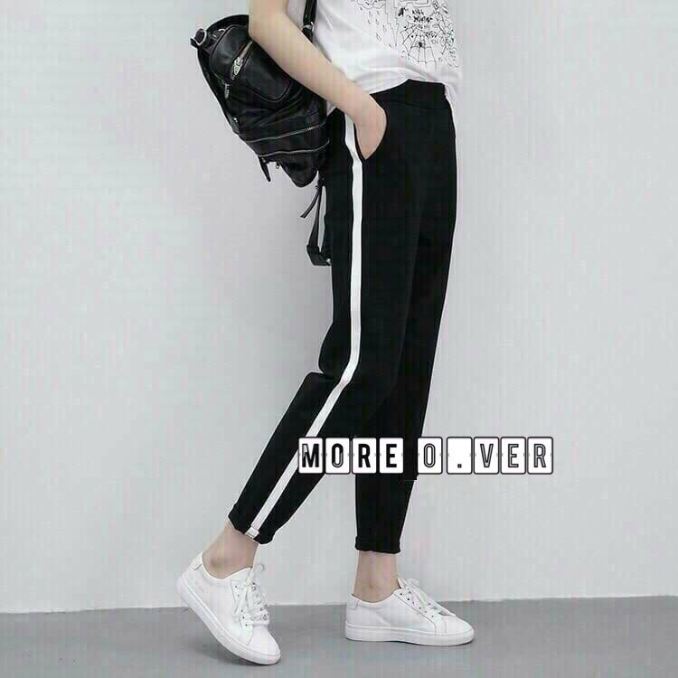 กางเกงสปอร์ตแต่งแถบข้าง ทรงเทห์ๆ ผ้าหนาอย่างดี