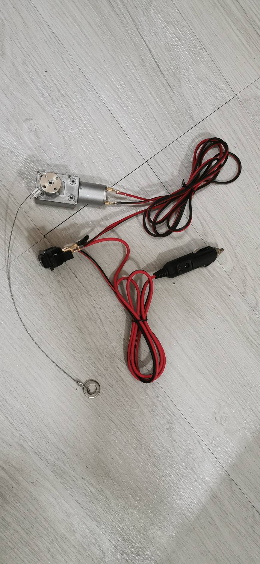 MO20 ชุดมอเตอร์ช่วยเบรคไฟฟ้า 12V แก้ปวดเข่าเวลารถติด ติดตั้งง่าย ปลอดภัย