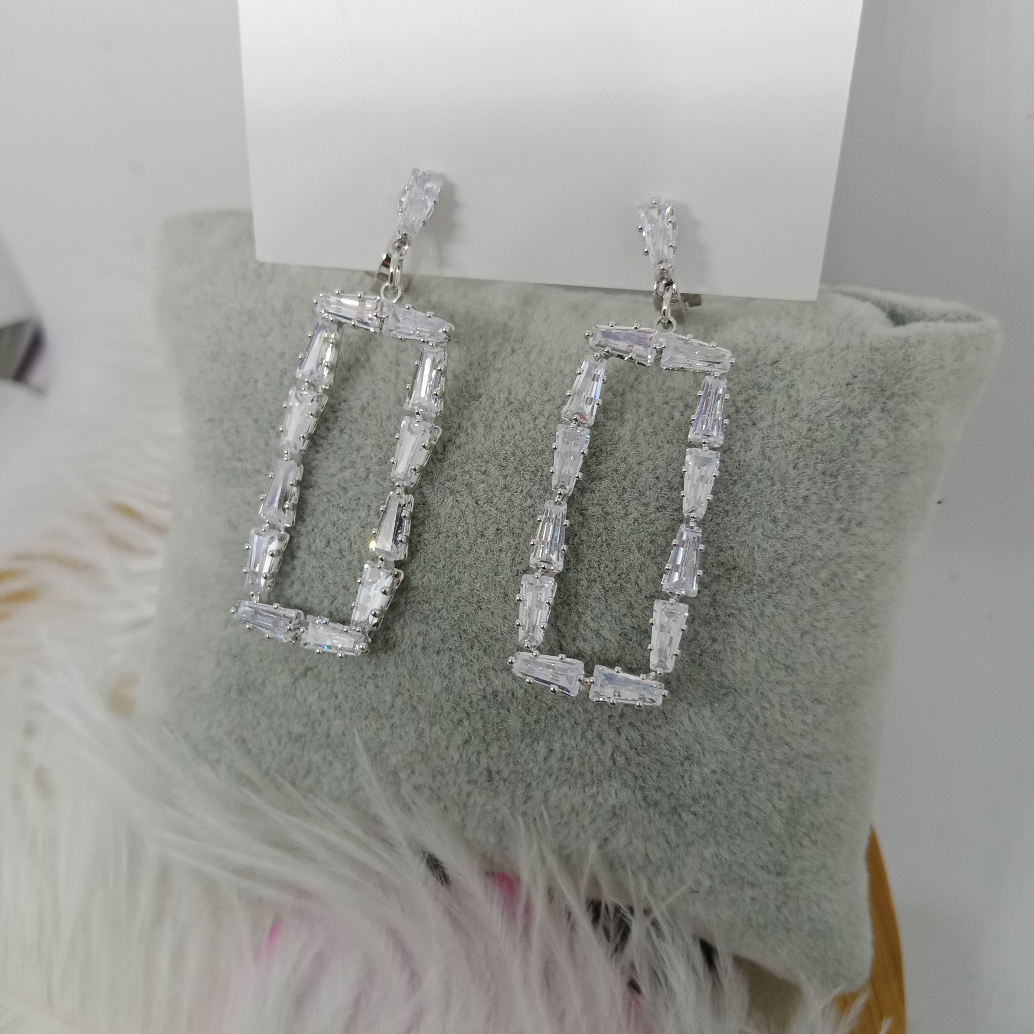 ต่างหูหนีบ Grand Squareมีซิลิโคนรอง หนีบไม่เจ็บ เงินแท้92.5% ไม่เจาะหูก็สวยได้_EC240