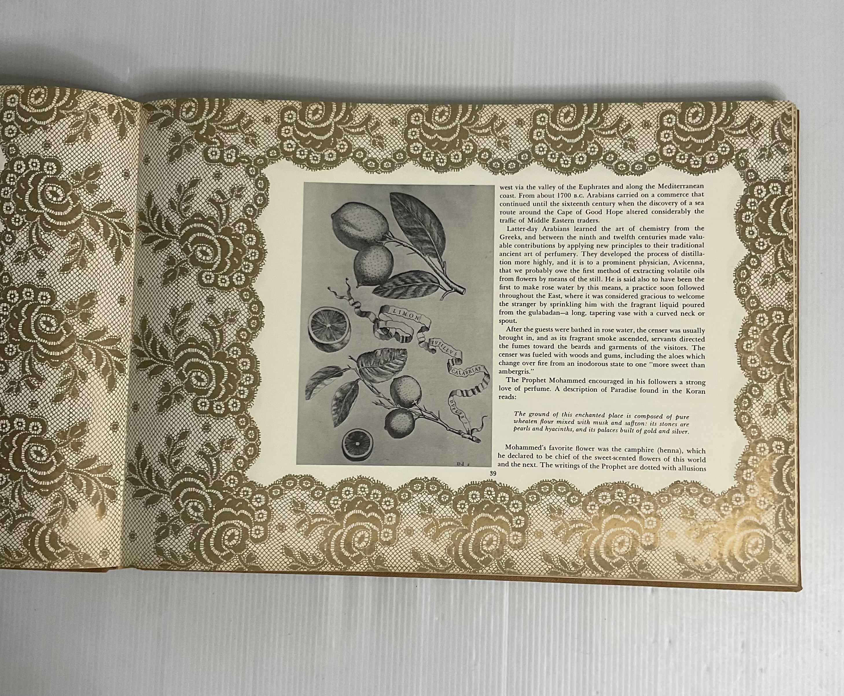Perfume : Photographs and Text William Irving Kaufman 1974 90-99% Hardcover